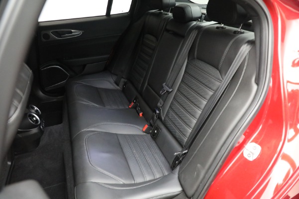 Used 2022 Alfa Romeo Giulia Veloce for sale Sold at Pagani of Greenwich in Greenwich CT 06830 18