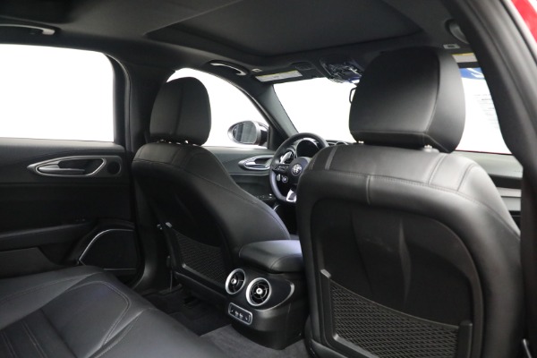 Used 2022 Alfa Romeo Giulia Veloce for sale Sold at Pagani of Greenwich in Greenwich CT 06830 21