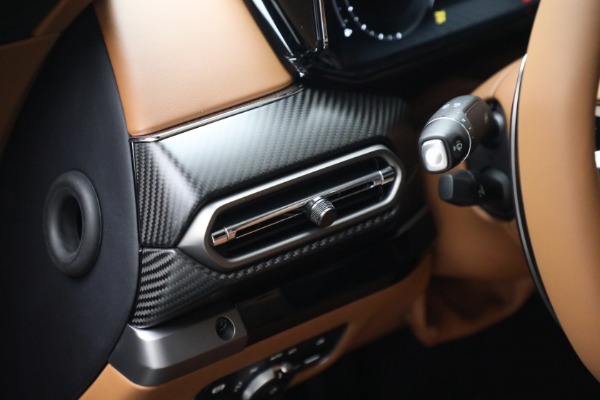 New 2026 Aston Martin Vantage for sale $240,100 at Pagani of Greenwich in Greenwich CT 06830 21