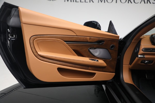 New 2026 Aston Martin Vanquish for sale $498,000 at Pagani of Greenwich in Greenwich CT 06830 13