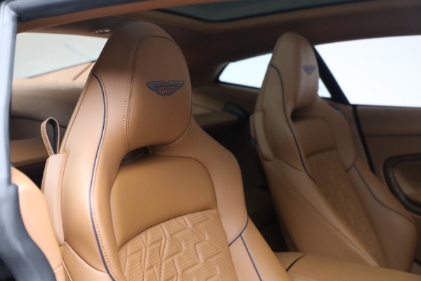 New 2026 Aston Martin Vanquish for sale $498,000 at Pagani of Greenwich in Greenwich CT 06830 21
