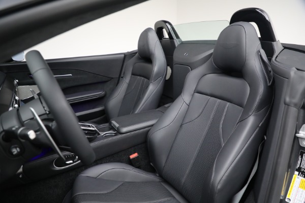 New 2026 Aston Martin Vantage Roadster for sale $247,700 at Pagani of Greenwich in Greenwich CT 06830 27