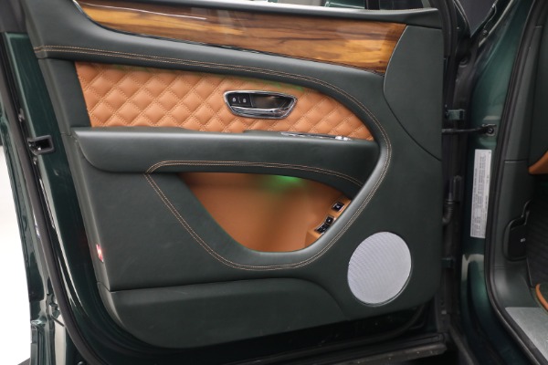 Used 2021 Bentley Bentayga V8 for sale $109,900 at Pagani of Greenwich in Greenwich CT 06830 18