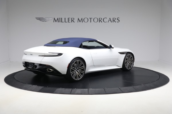 Used 2024 Aston Martin DB12 Volante for sale $245,900 at Pagani of Greenwich in Greenwich CT 06830 19