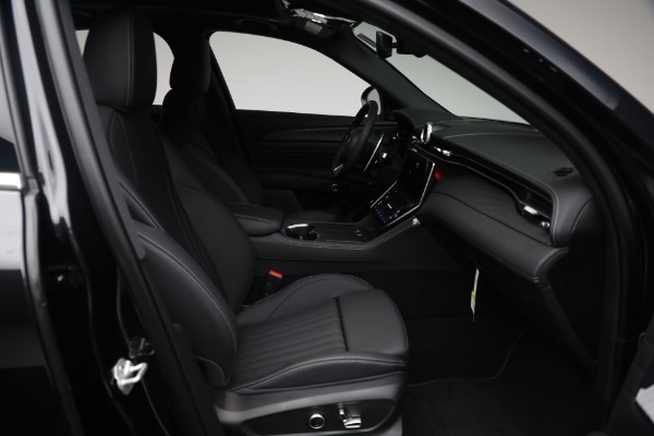 New 2025 Maserati Grecale for sale $71,889 at Pagani of Greenwich in Greenwich CT 06830 16