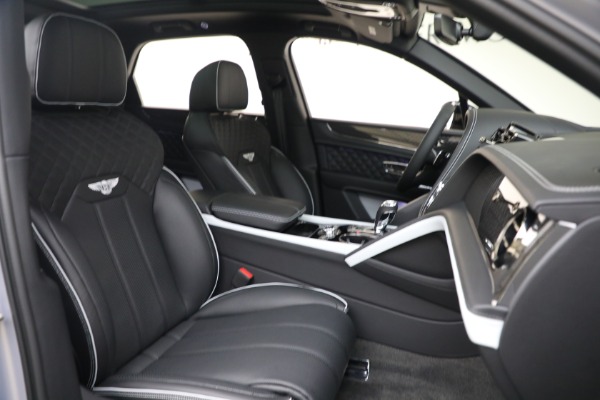 New 2025 Bentley Bentayga S Black Edition for sale $264,900 at Pagani of Greenwich in Greenwich CT 06830 24