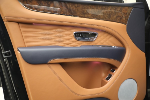 New 2025 Bentley Bentayga Azure V8 for sale Sold at Pagani of Greenwich in Greenwich CT 06830 14