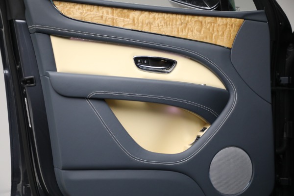 New 2025 Bentley Bentayga EWB V8 for sale $276,000 at Pagani of Greenwich in Greenwich CT 06830 19