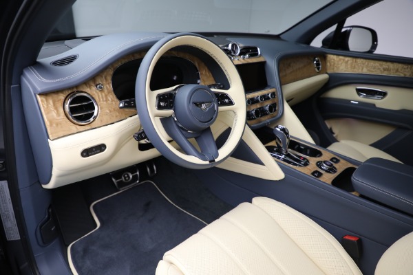 New 2025 Bentley Bentayga EWB V8 for sale $276,000 at Pagani of Greenwich in Greenwich CT 06830 20