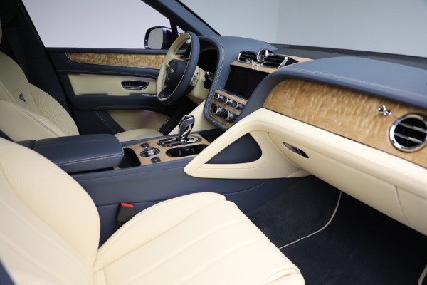 New 2025 Bentley Bentayga EWB V8 for sale $276,000 at Pagani of Greenwich in Greenwich CT 06830 28