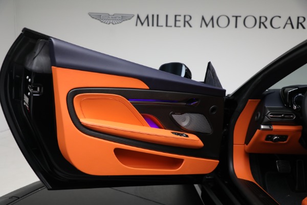 New 2025 Aston Martin Vanquish for sale $532,200 at Pagani of Greenwich in Greenwich CT 06830 16