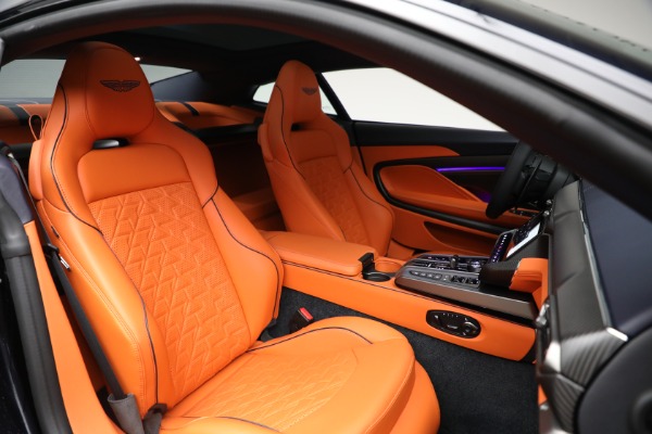 New 2025 Aston Martin Vanquish for sale $532,200 at Pagani of Greenwich in Greenwich CT 06830 17
