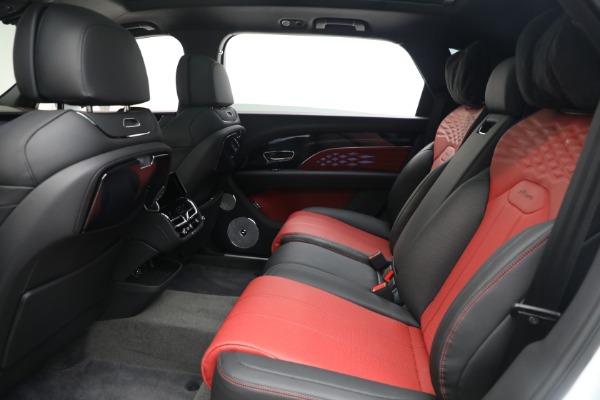 Used 2025 Bentley Bentayga EWB Azure V8 for sale $255,900 at Pagani of Greenwich in Greenwich CT 06830 19
