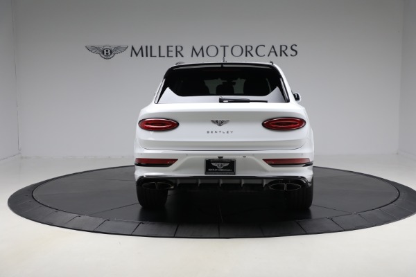 Used 2025 Bentley Bentayga EWB Azure V8 for sale $255,900 at Pagani of Greenwich in Greenwich CT 06830 4