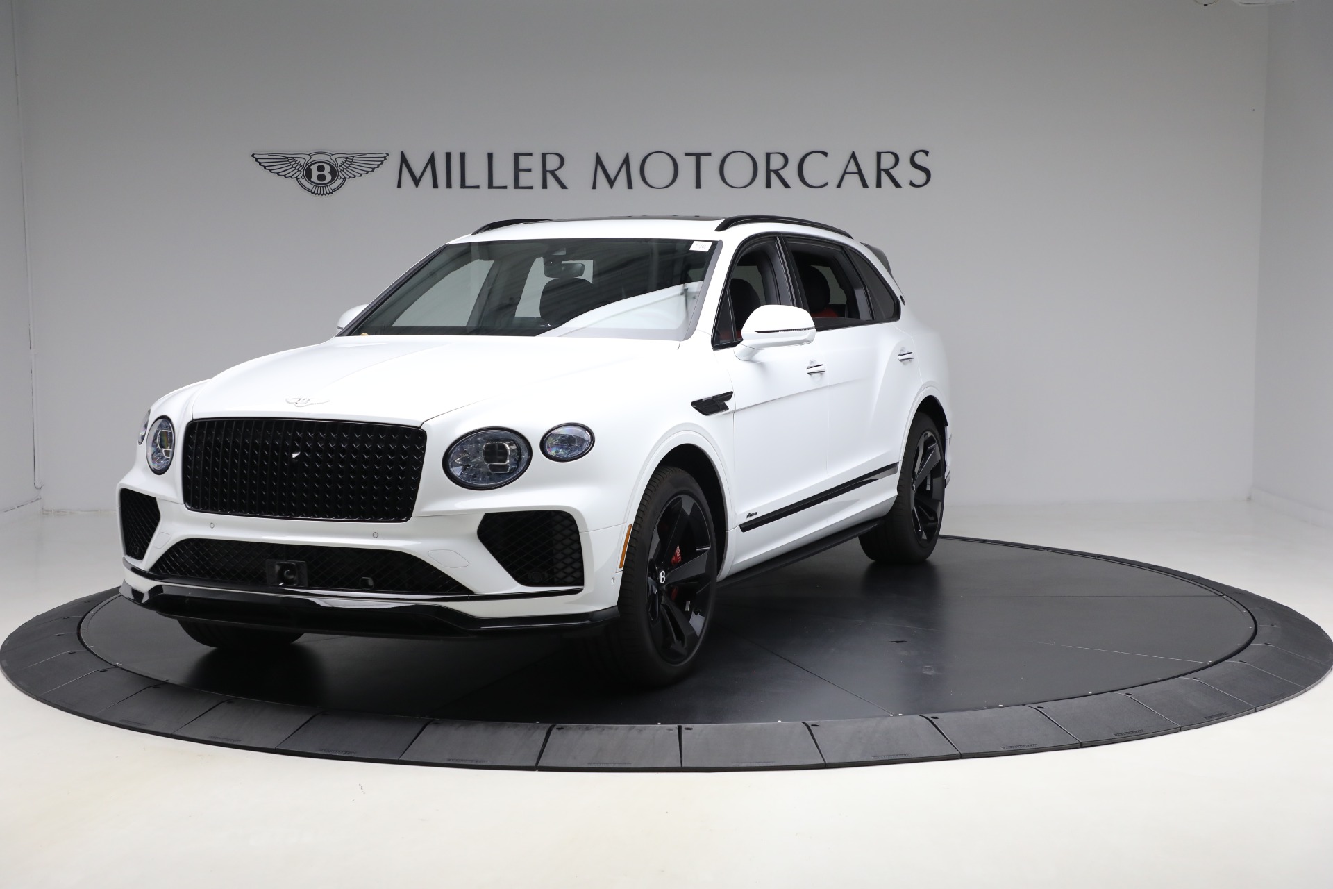 Used 2025 Bentley Bentayga EWB Azure V8 for sale $255,900 at Pagani of Greenwich in Greenwich CT 06830 1