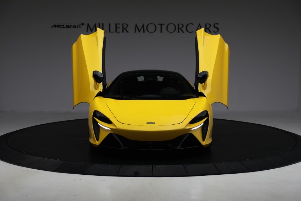 Used 2024 McLaren Artura for sale $193,900 at Pagani of Greenwich in Greenwich CT 06830 13