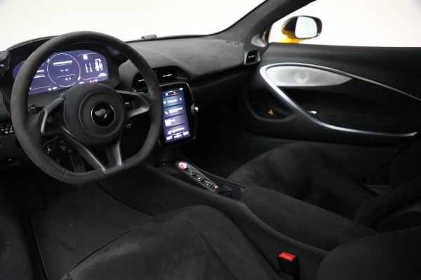 Used 2024 McLaren Artura for sale $193,900 at Pagani of Greenwich in Greenwich CT 06830 23