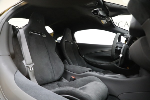 Used 2024 McLaren Artura for sale $193,900 at Pagani of Greenwich in Greenwich CT 06830 24