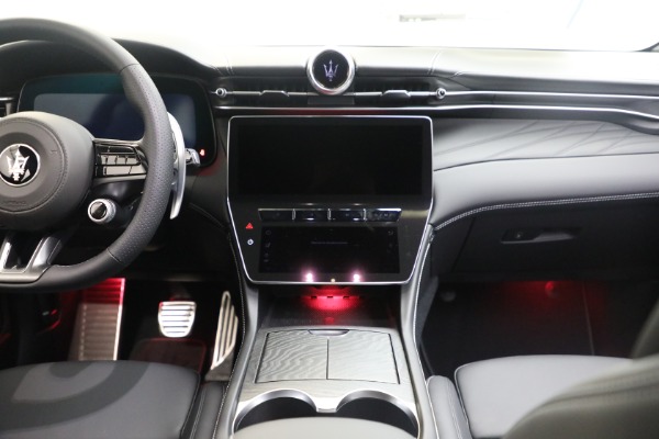 Used 2025 Maserati Grecale Modena for sale $61,116 at Pagani of Greenwich in Greenwich CT 06830 21