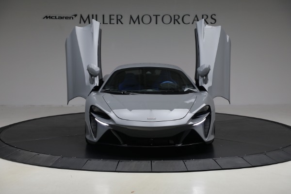 Used 2023 McLaren Artura for sale $184,900 at Pagani of Greenwich in Greenwich CT 06830 13