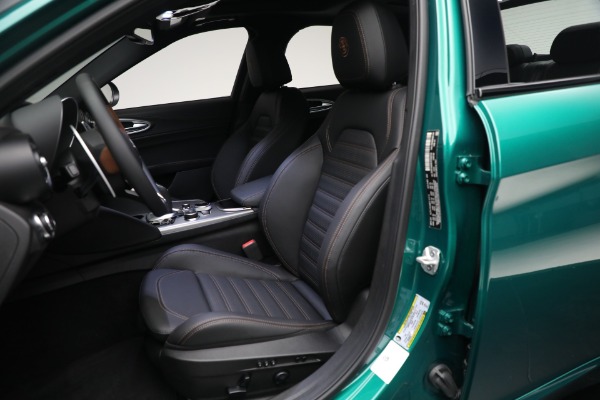New 2025 Alfa Romeo Giulia Intensa for sale Sold at Pagani of Greenwich in Greenwich CT 06830 14