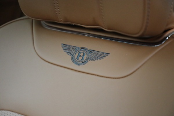 Used 2018 Bentley Bentayga W12 Onyx Edition for sale Sold at Pagani of Greenwich in Greenwich CT 06830 17