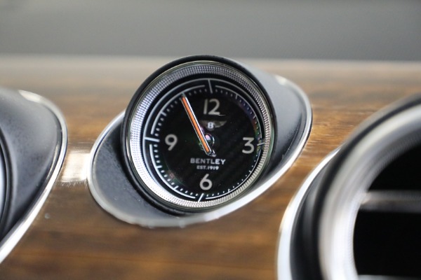 Used 2018 Bentley Bentayga W12 Onyx Edition for sale Sold at Pagani of Greenwich in Greenwich CT 06830 23