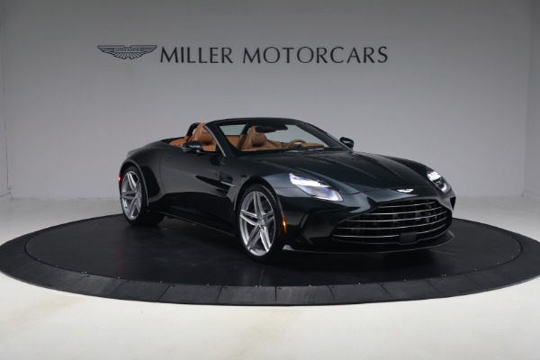 New 2026 Aston Martin Vantage Roadster for sale $260,300 at Pagani of Greenwich in Greenwich CT 06830 12