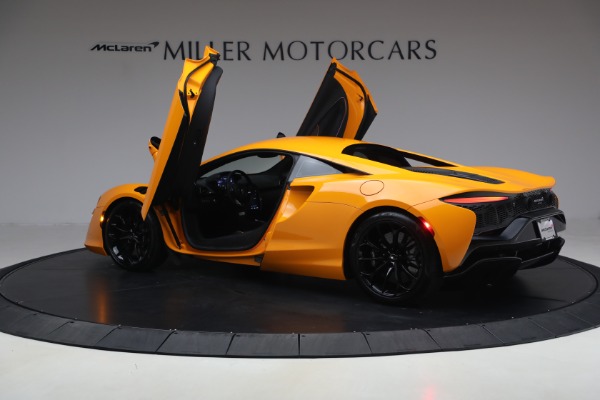 Used 2024 McLaren Artura Performance for sale $192,900 at Pagani of Greenwich in Greenwich CT 06830 16