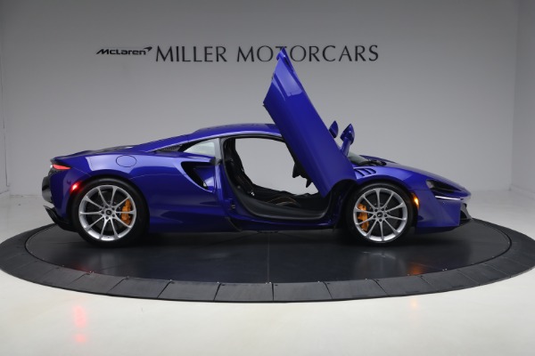 Used 2024 McLaren Artura Vision for sale $197,900 at Pagani of Greenwich in Greenwich CT 06830 19
