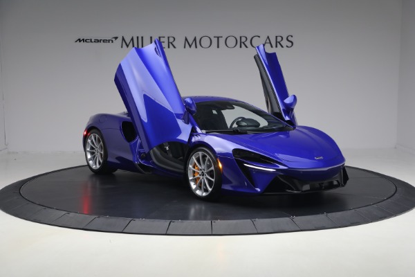 Used 2024 McLaren Artura Vision for sale $197,900 at Pagani of Greenwich in Greenwich CT 06830 20