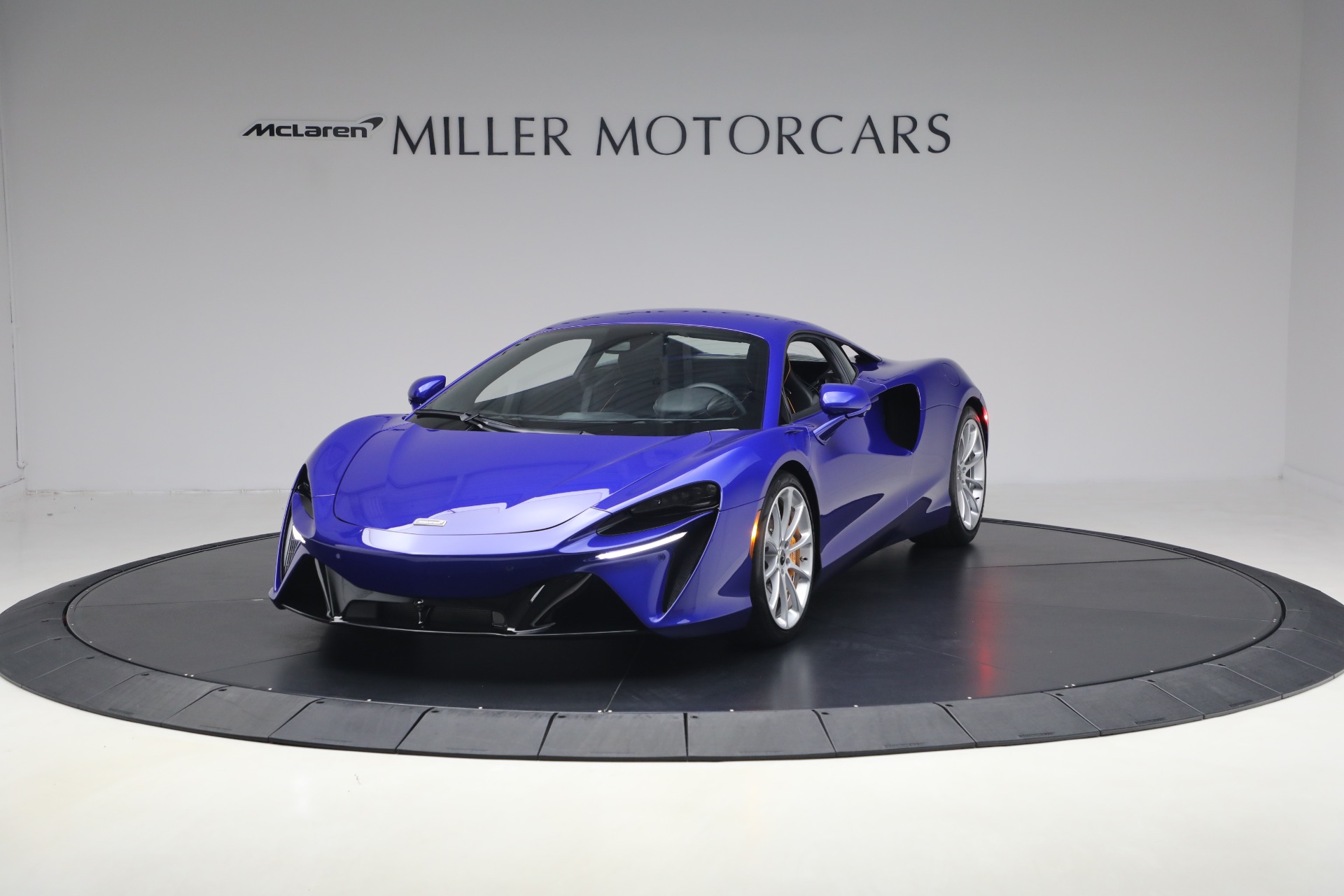 Used 2024 McLaren Artura Vision for sale $197,900 at Pagani of Greenwich in Greenwich CT 06830 1