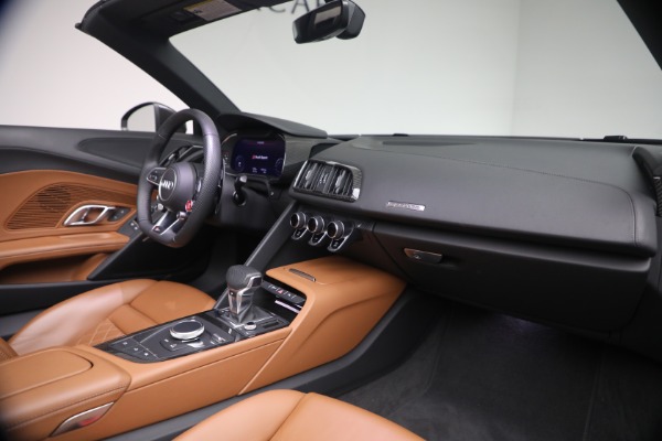 Used 2023 Audi R8 5.2 quattro V10 perform. Spyder for sale Sold at Pagani of Greenwich in Greenwich CT 06830 15