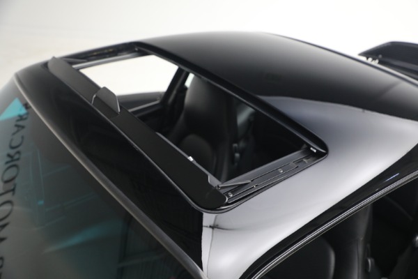 Used 1997 Porsche 911 Carrera for sale $275,900 at Pagani of Greenwich in Greenwich CT 06830 23