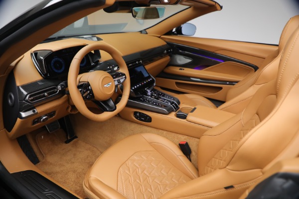 New 2026 Aston Martin Vanquish Volante for sale $581,800 at Pagani of Greenwich in Greenwich CT 06830 25