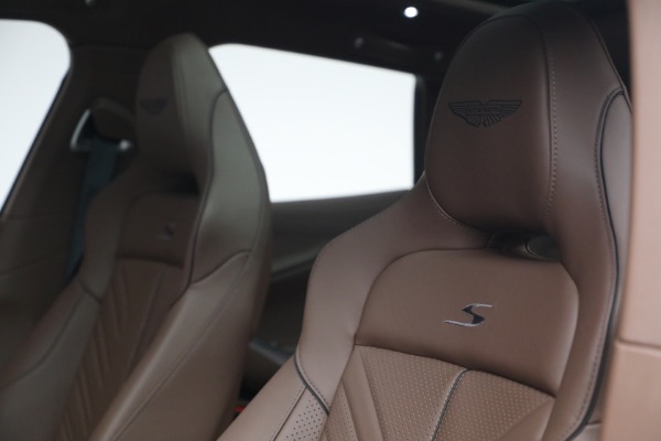 New 2026 Aston Martin DBX S for sale $274,900 at Pagani of Greenwich in Greenwich CT 06830 20
