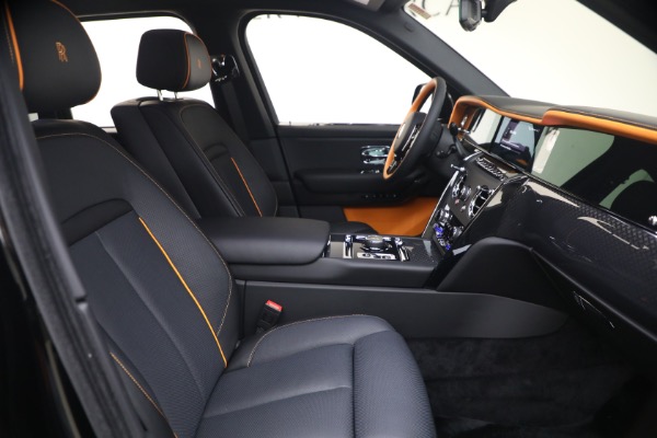 Used 2026 Rolls-Royce Black Badge Cullinan for sale $512,900 at Pagani of Greenwich in Greenwich CT 06830 21
