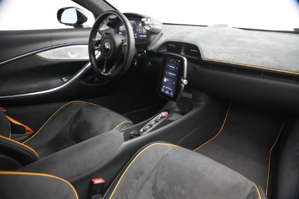 Used 2024 McLaren Artura Performance for sale $191,900 at Pagani of Greenwich in Greenwich CT 06830 27