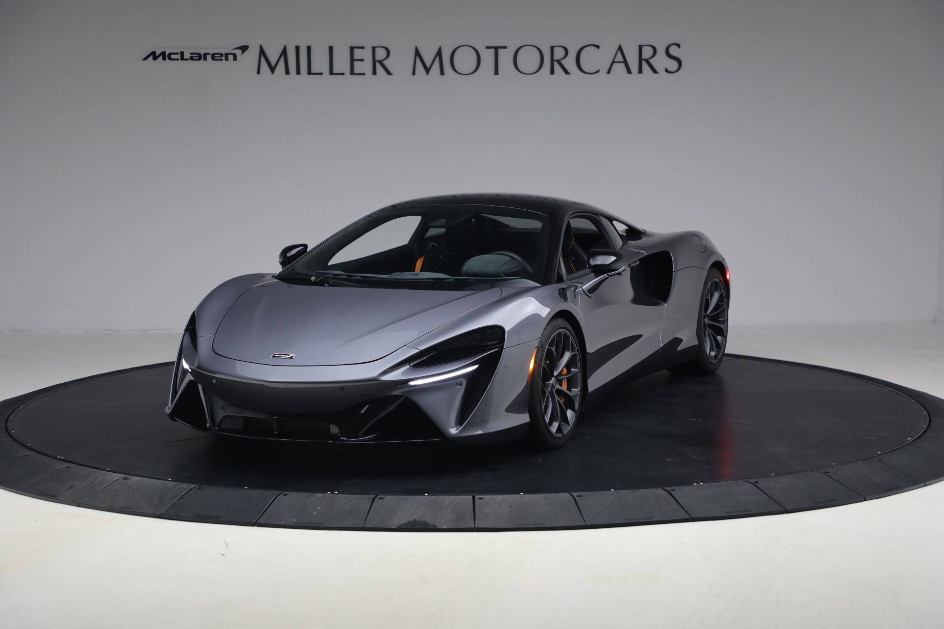 Used 2024 McLaren Artura Performance for sale $191,900 at Pagani of Greenwich in Greenwich CT 06830 1