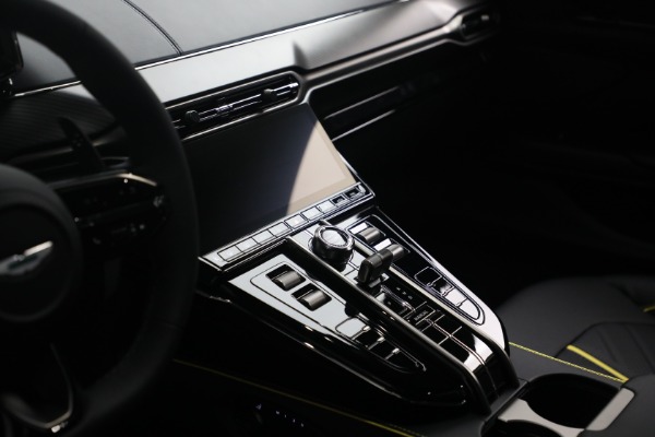 New 2026 Aston Martin Vantage S for sale $265,300 at Pagani of Greenwich in Greenwich CT 06830 23