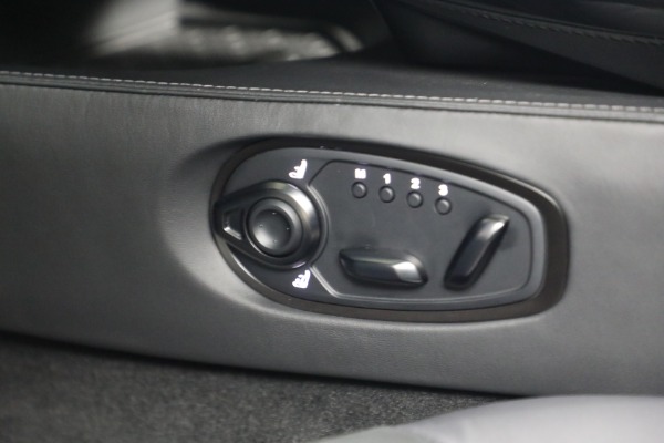 Used 2025 Aston Martin Vantage for sale $192,900 at Pagani of Greenwich in Greenwich CT 06830 19