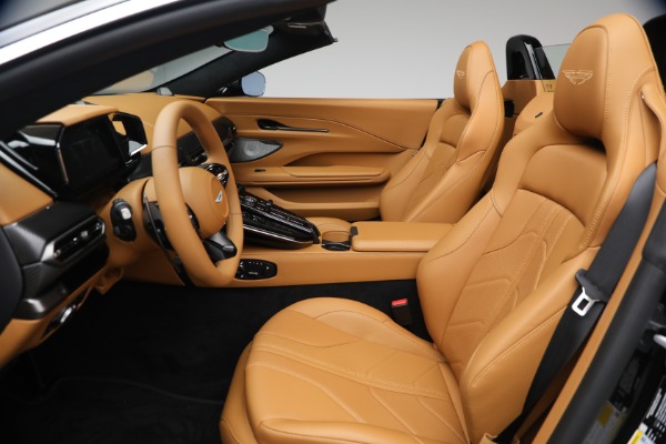New 2026 Aston Martin Vantage Roadster for sale $265,600 at Pagani of Greenwich in Greenwich CT 06830 28