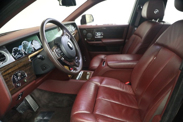 Used 2018 Rolls-Royce Phantom EWB for sale $309,900 at Pagani of Greenwich in Greenwich CT 06830 13