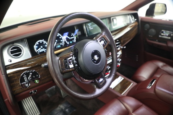 Used 2018 Rolls-Royce Phantom EWB for sale $309,900 at Pagani of Greenwich in Greenwich CT 06830 15