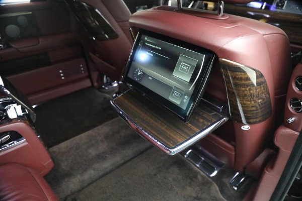 Used 2018 Rolls-Royce Phantom EWB for sale $309,900 at Pagani of Greenwich in Greenwich CT 06830 23