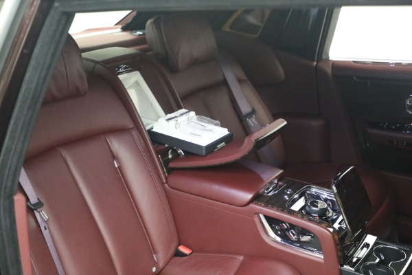 Used 2018 Rolls-Royce Phantom EWB for sale $309,900 at Pagani of Greenwich in Greenwich CT 06830 26