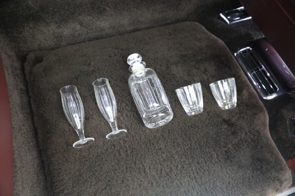 Used 2018 Rolls-Royce Phantom EWB for sale $309,900 at Pagani of Greenwich in Greenwich CT 06830 28