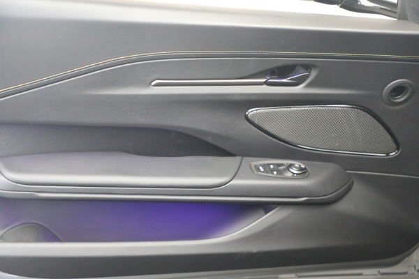 New 2026 Aston Martin Vantage S for sale $247,500 at Pagani of Greenwich in Greenwich CT 06830 24