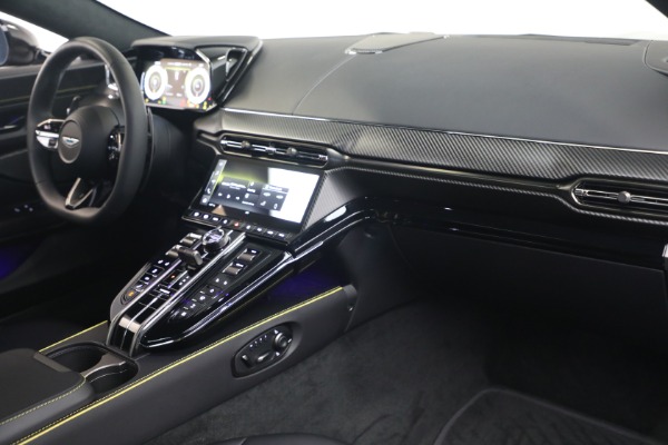 New 2026 Aston Martin Vantage S for sale $247,500 at Pagani of Greenwich in Greenwich CT 06830 25