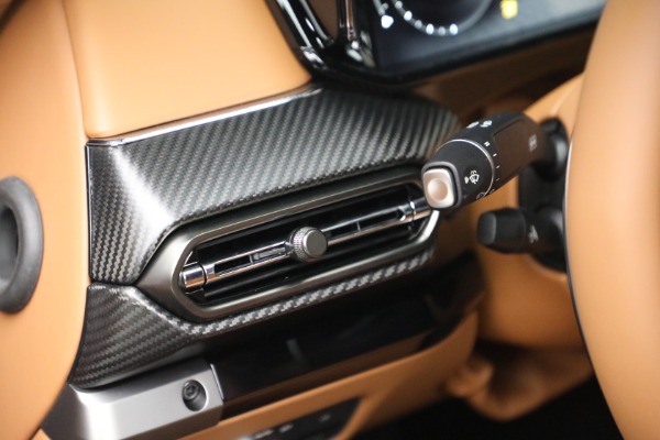 New 2026 Aston Martin Vantage S for sale $249,200 at Pagani of Greenwich in Greenwich CT 06830 22